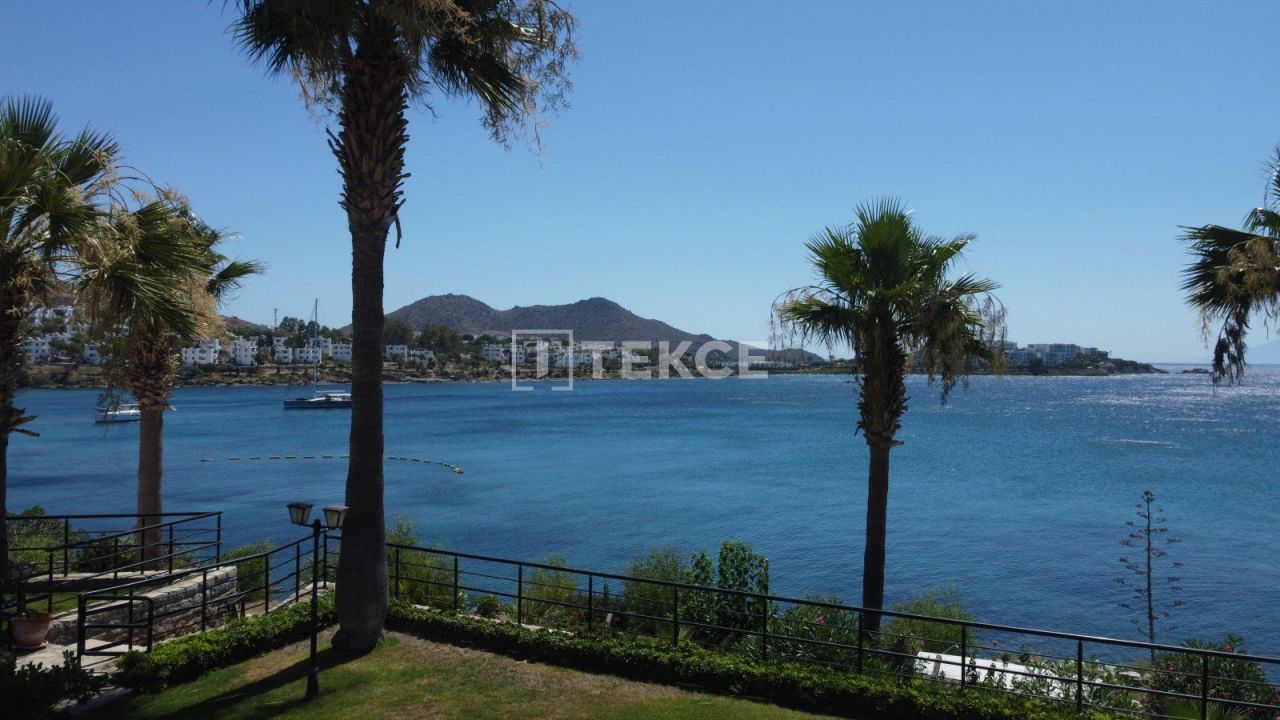 Villa à Bodrum, Turquie, 310 m² - image 1