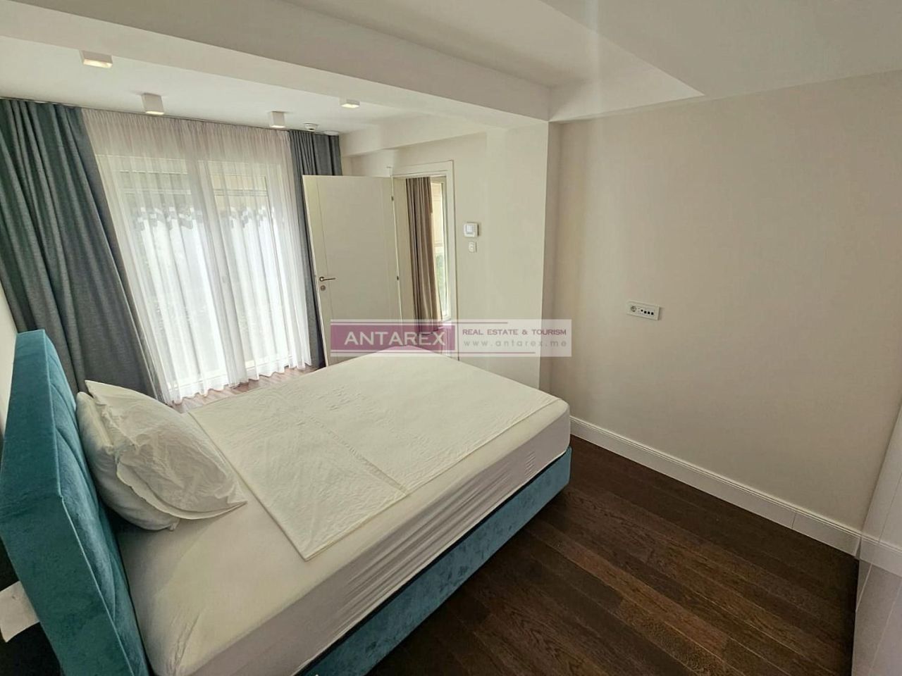 Apartment in Denovici, Montenegro, 74 m² - picture 3