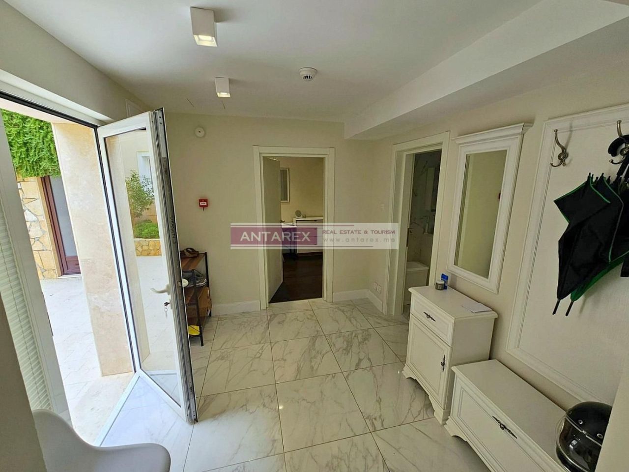 Apartment in Denovici, Montenegro, 74 m² - picture 7