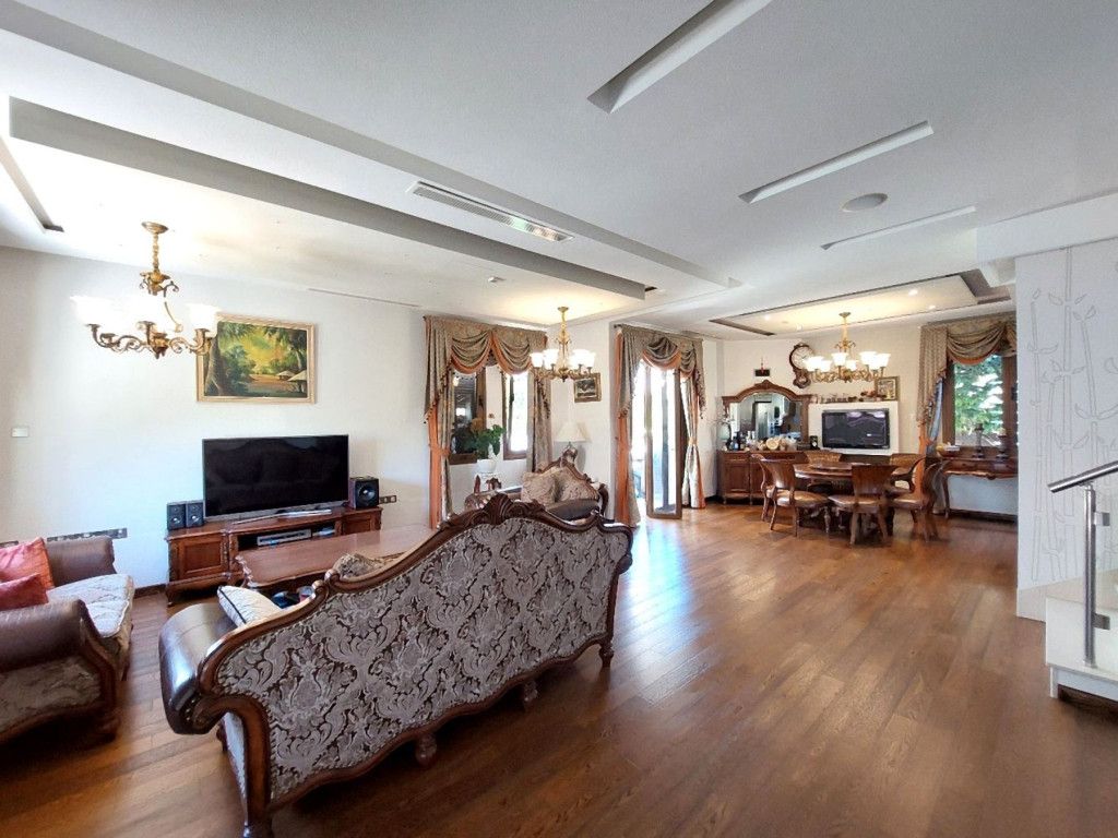 Piso en Limasol, Chipre, 223 m² - imagen 1