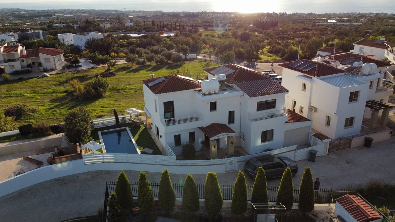 Maison à Tala, Chypre, 181 m² - image 1
