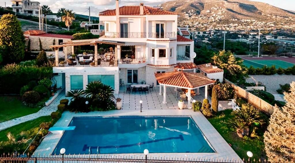Villa en Saronida, Grecia, 350 m² - imagen 1