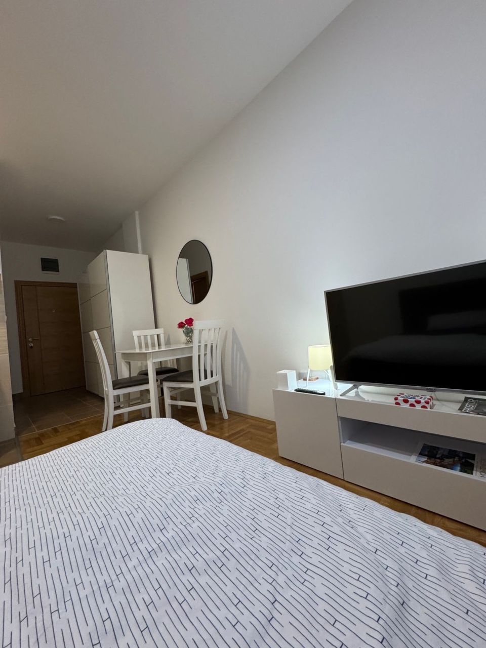 Studio in Tivat, Montenegro, 26 m² - picture 1