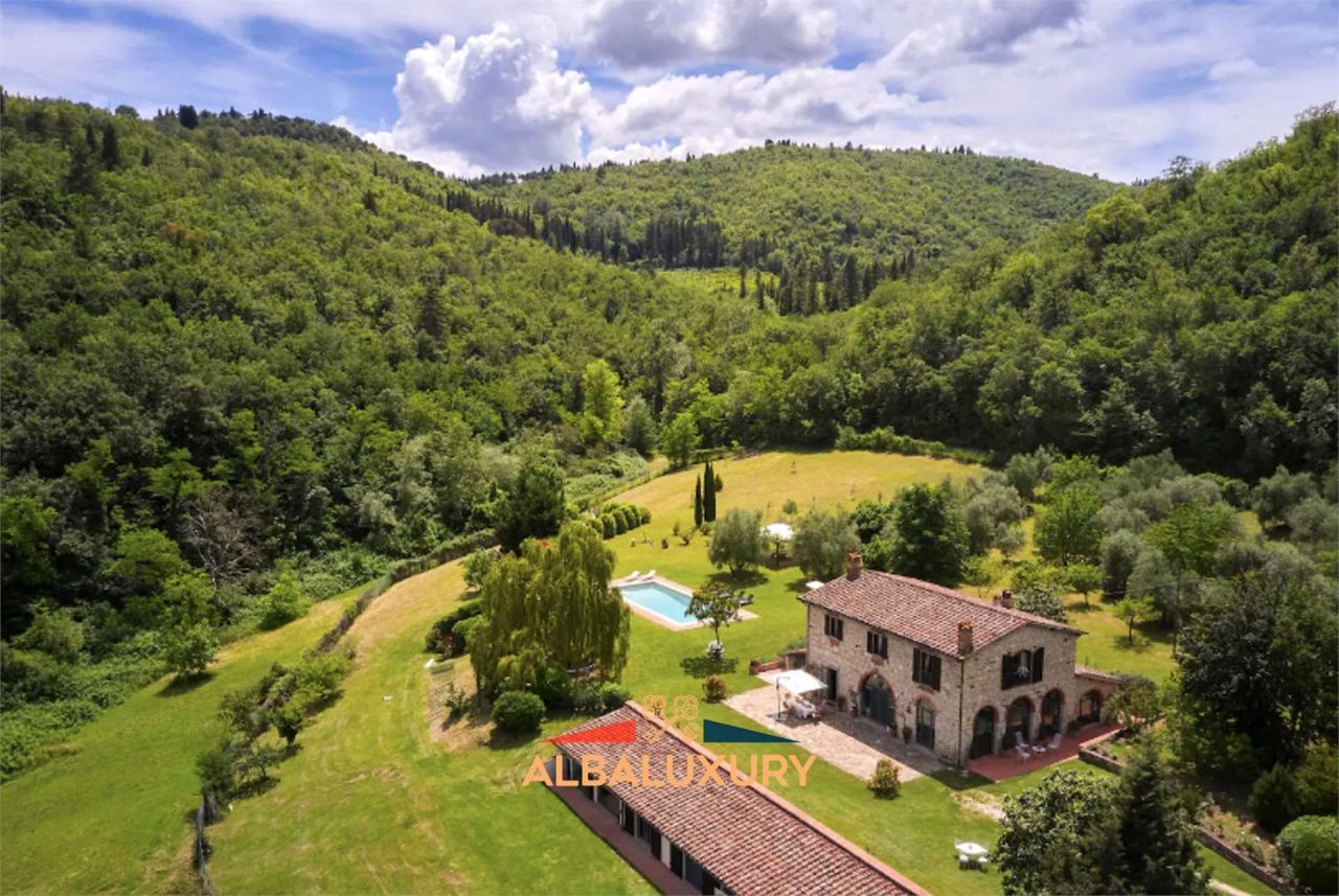 Villa Via di Calcinaia, Italia, 420 m² - foto 1
