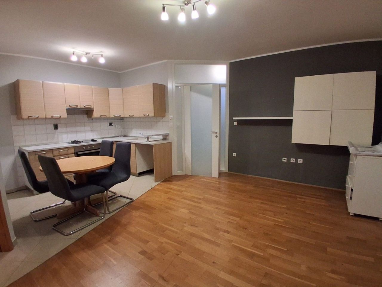 Piso en Pula, Croacia, 60 m² - imagen 5