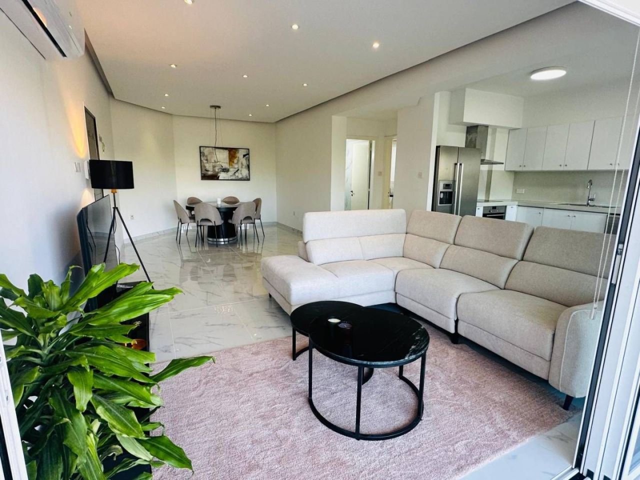 Flat in Limassol, Cyprus, 153 m² - picture 2