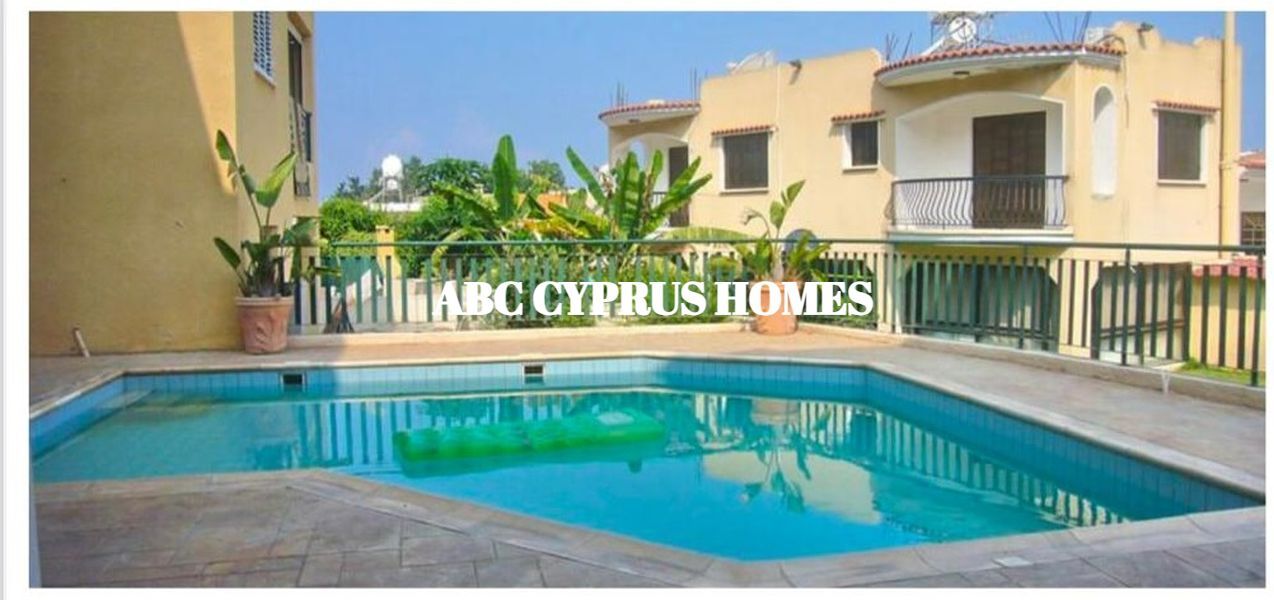Casa lucrativa en Pafos, Chipre, 600 m² - imagen 1