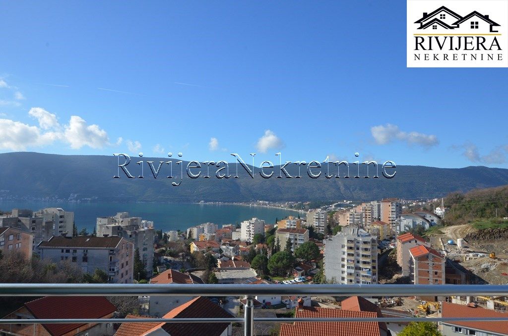 Piso en Herceg-Novi, Montenegro, 56 m² - imagen 1