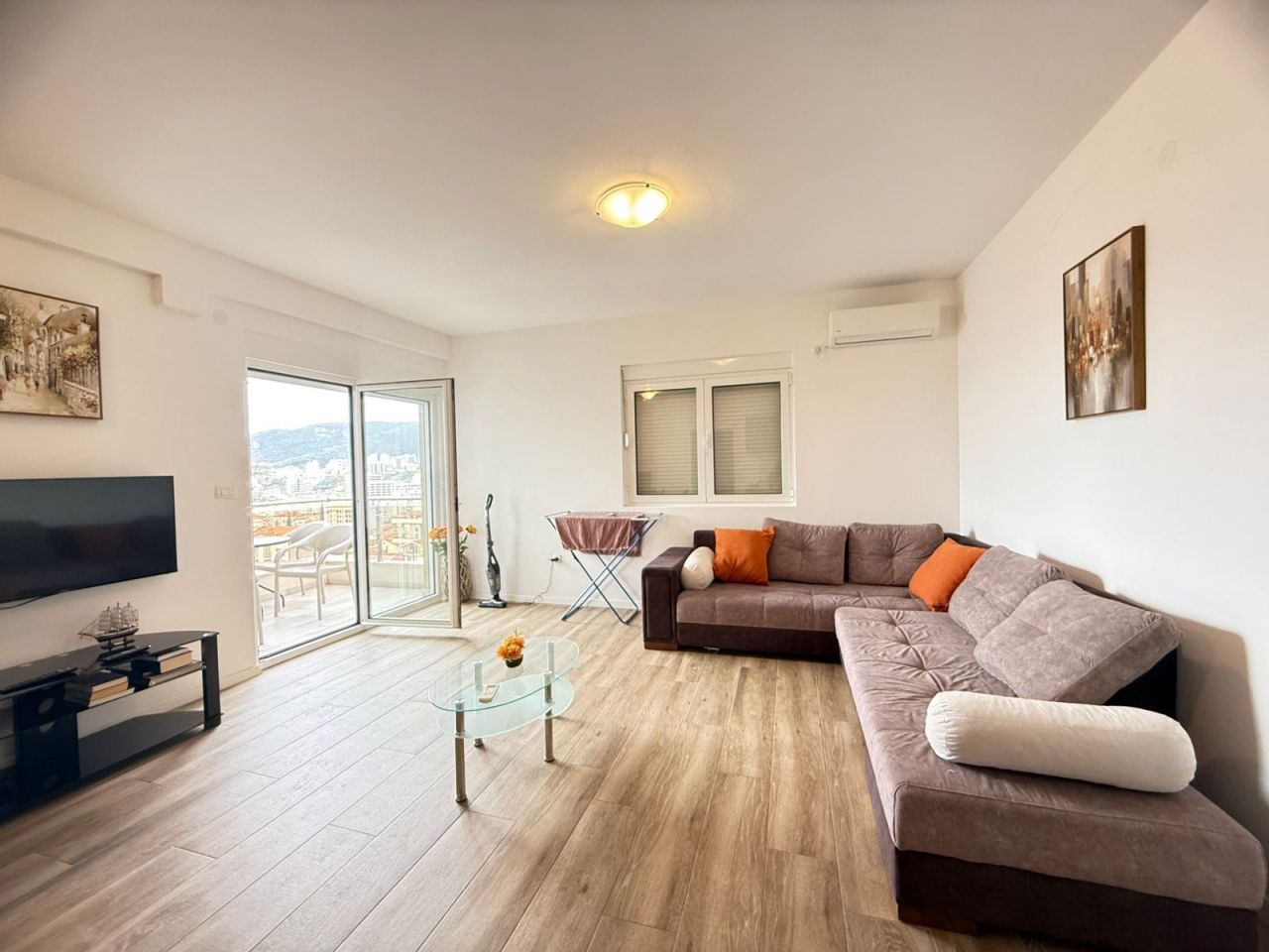 Apartamento en Rafailovici, Montenegro, 53 m² - imagen 1