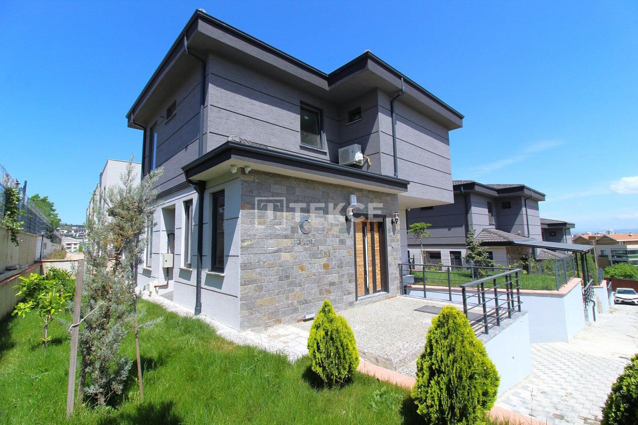 Villa Nilüfer, Turquie, 309 m² - image 1