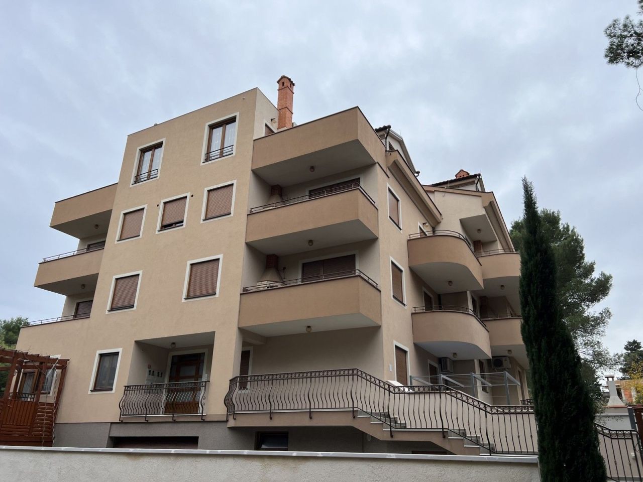 Flat in Premantura, Croatia, 70.52 m² - picture 1