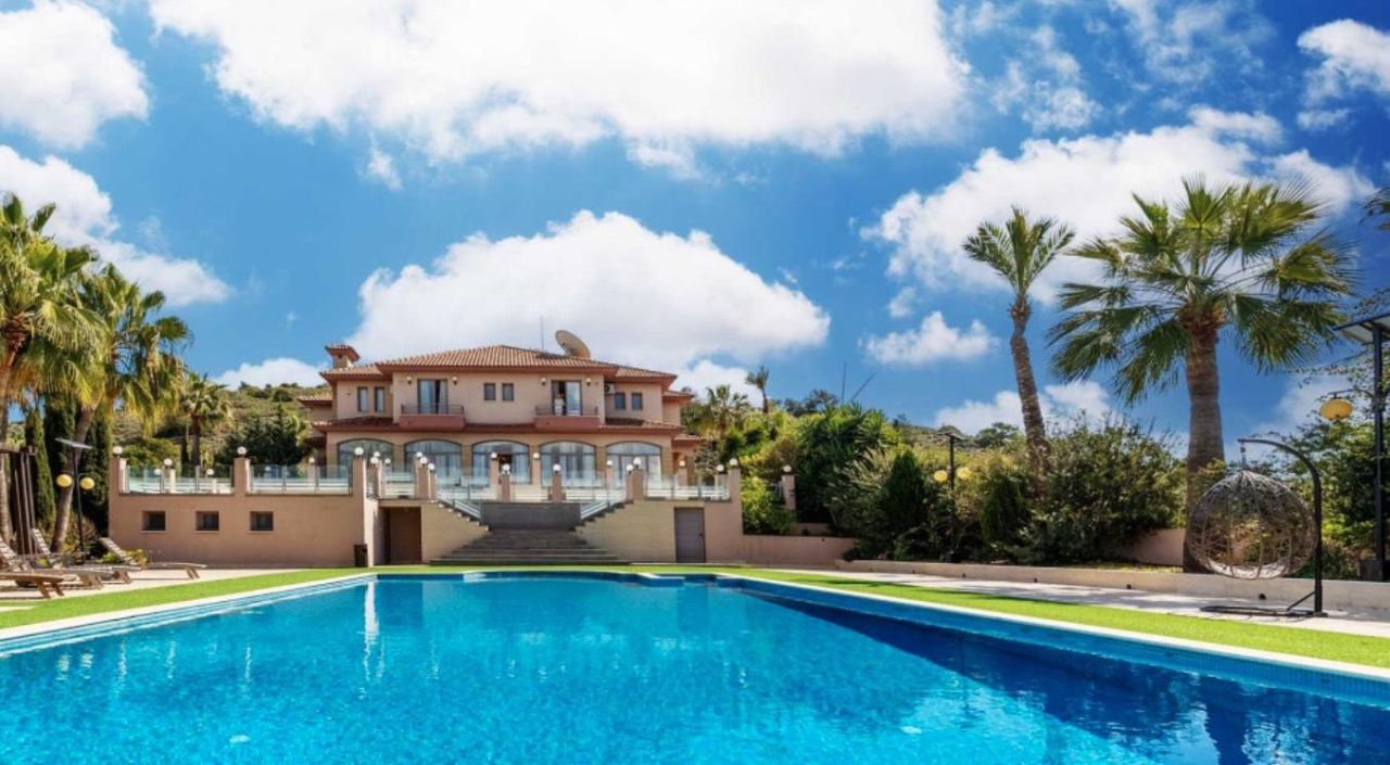 Maison à Larnaca, Chypre, 996 m² - image 1