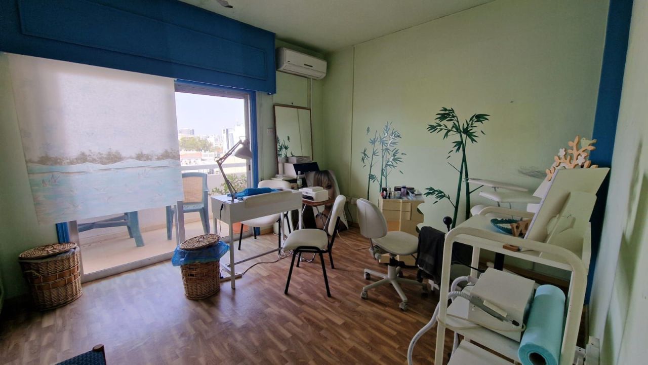 Flat on Finikoudes Beach, Cyprus, 110 m² - picture 6