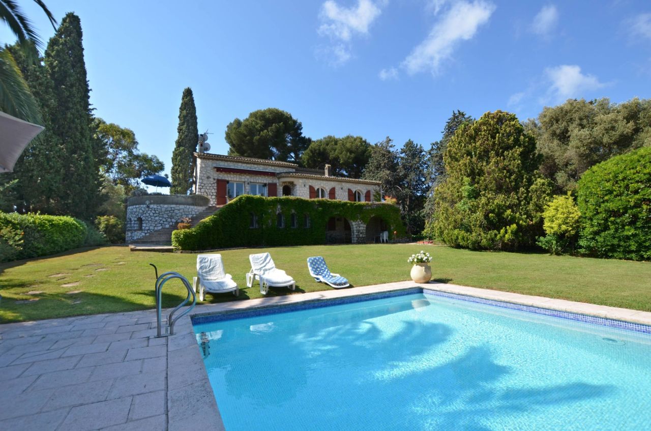 Villa in Antibes, Frankreich, 300 m² - Foto 1