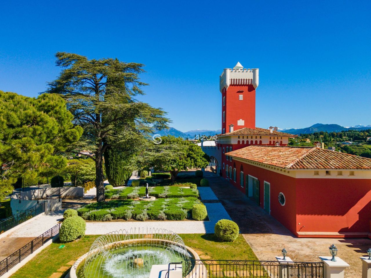 Villa à Nice, France, 120 000 m² - image 2