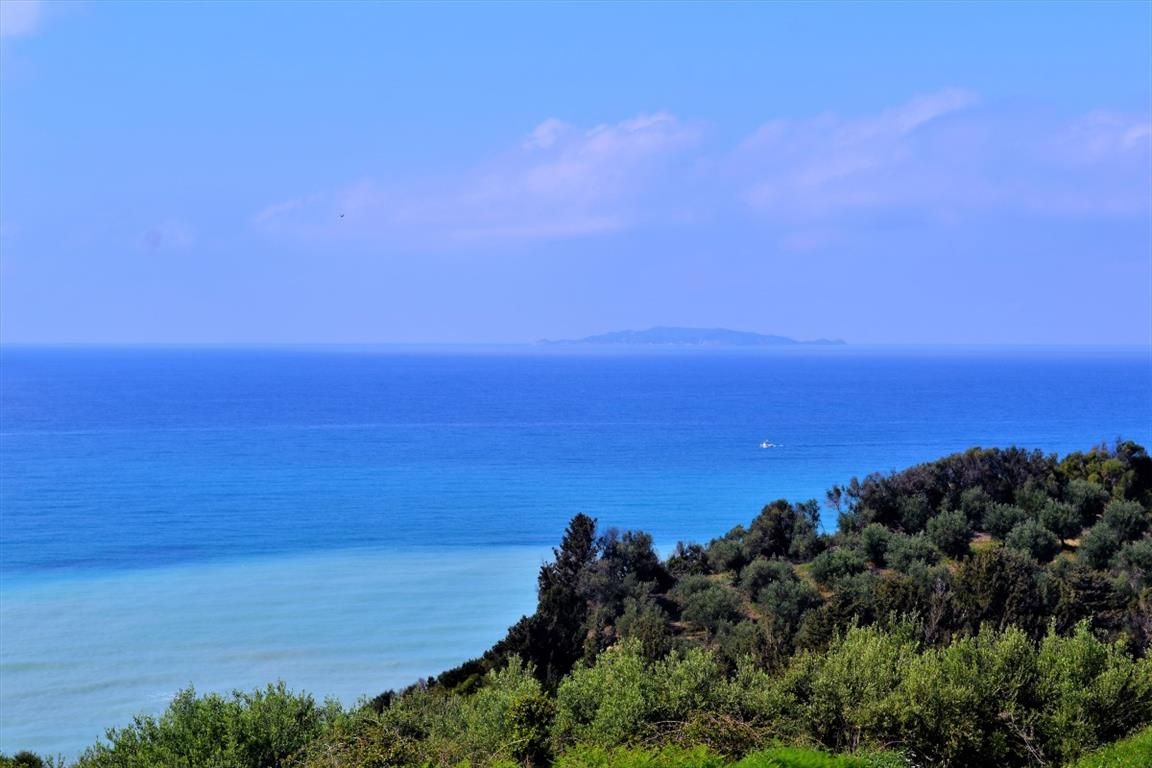 Land in Corfu, Greece, 6 200 m² - picture 1