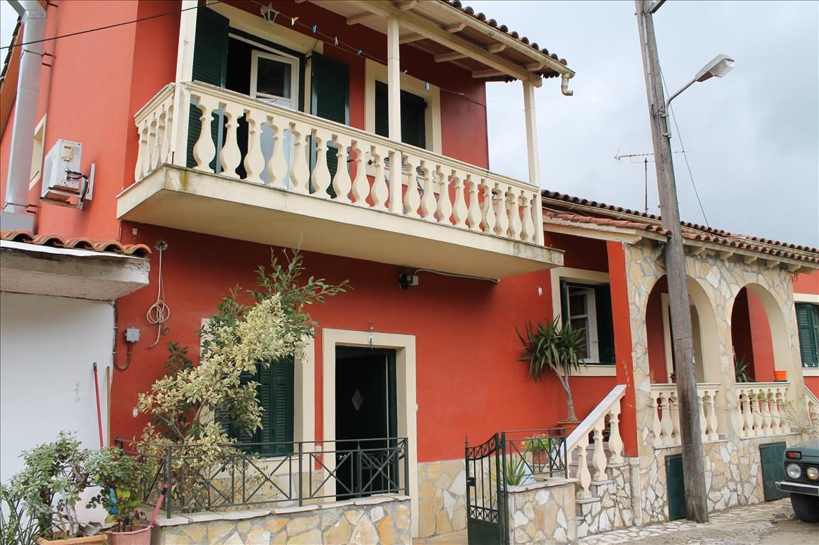 House in Corfu, Greece, 350 m² - picture 1