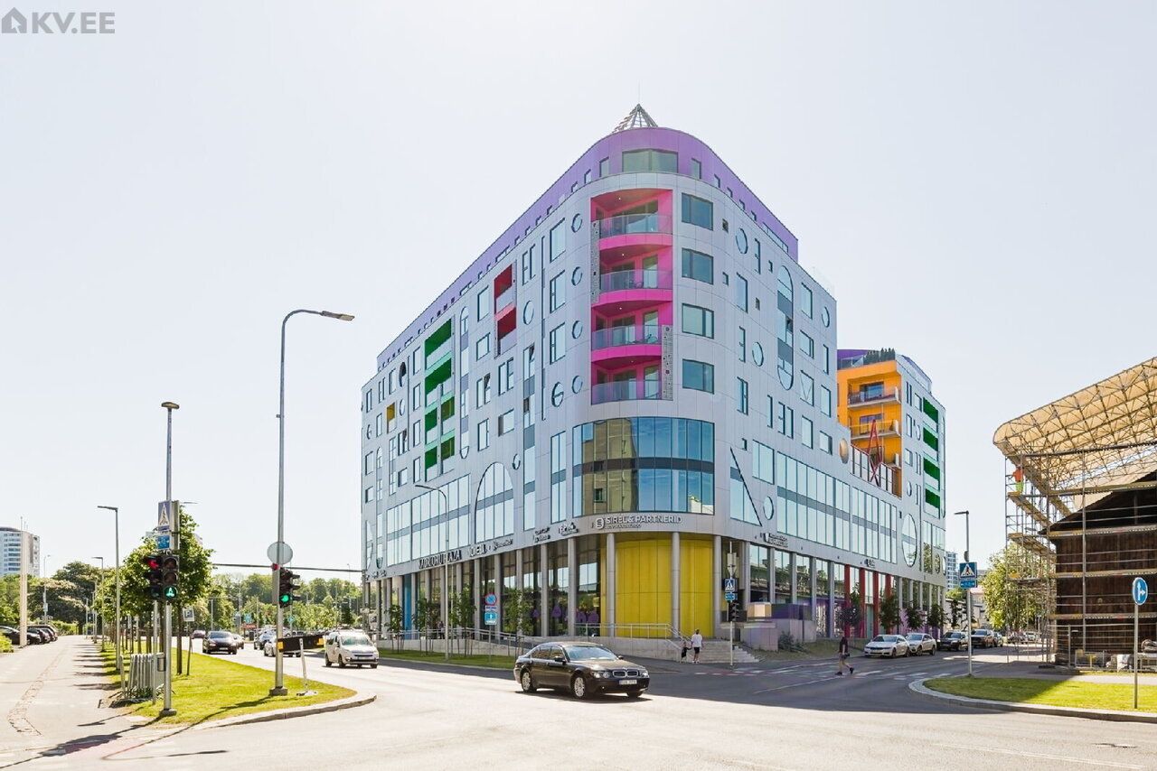 Bureau à Tallinn, Estonie, 143.9 m² - image 1