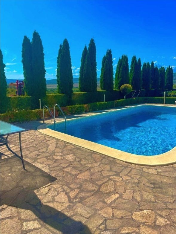 Casa en Obrochishte, Bulgaria, 250 m² - imagen 2