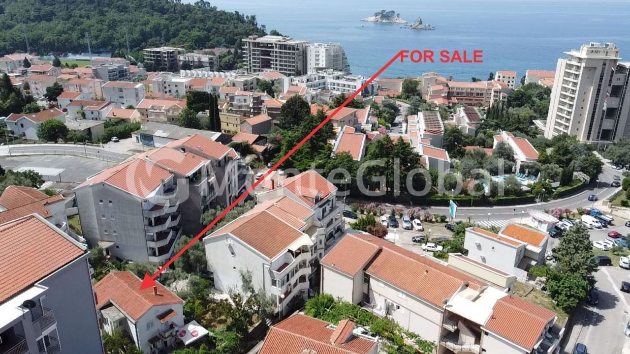 House in Petrovac, Montenegro, 140 m² - picture 1