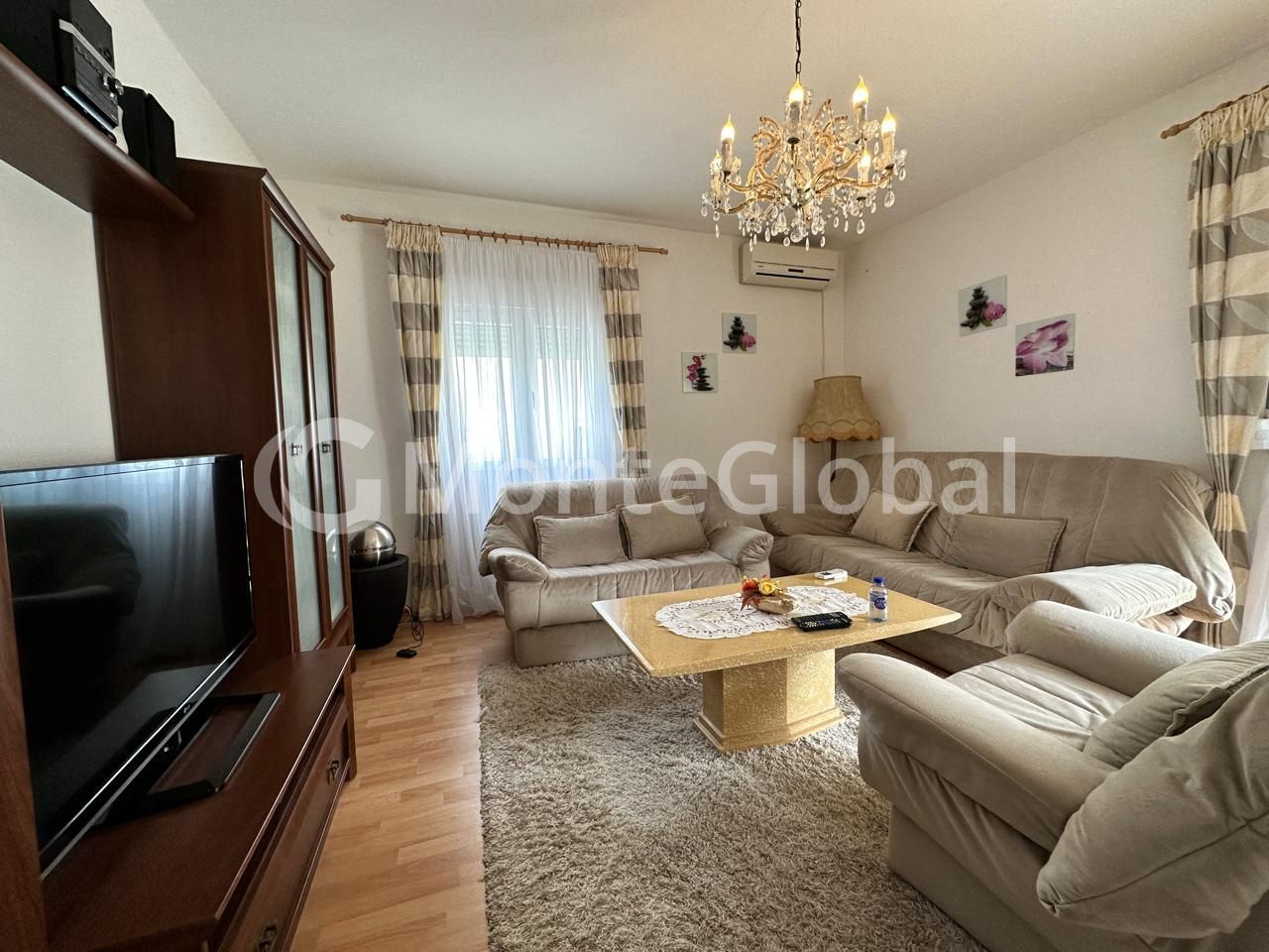 Casa Herceg Novi, Montenegro, 350 m² - imagen 1