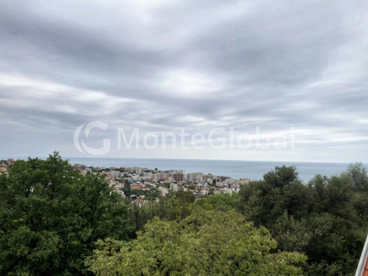 Maison à Dobra Voda, Monténégro, 250 m² - image 1