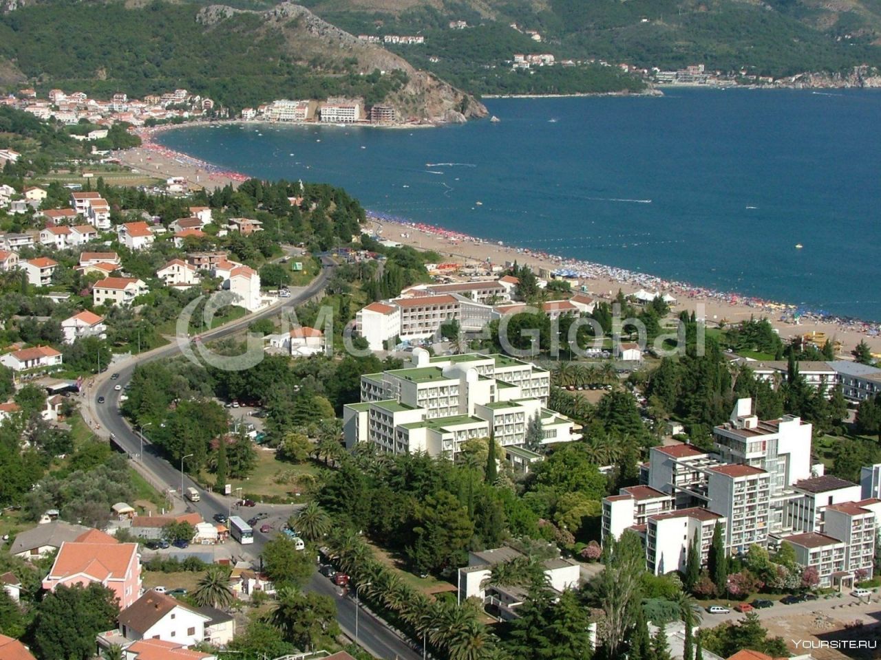 Terreno en Becici, Montenegro, 1 070 m² - imagen 1