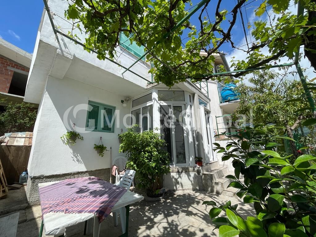 Casa en el Bar, Montenegro, 120 m² - imagen 1