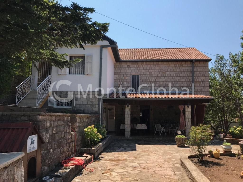 House in Sutomore, Montenegro, 180 m² - picture 1