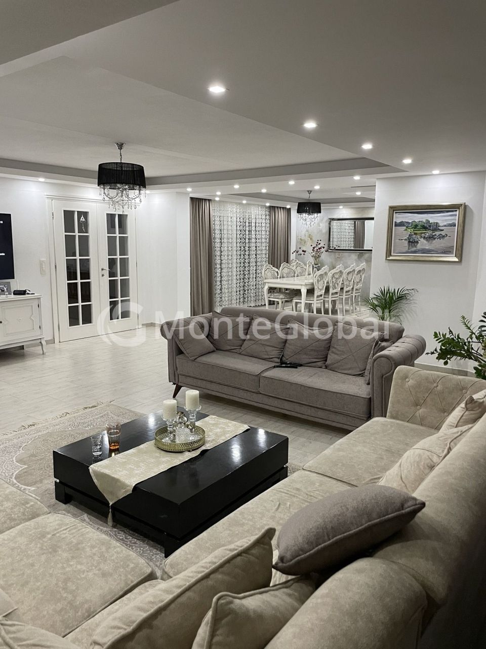 Villa in Bar, Montenegro, 539 m² - picture 1