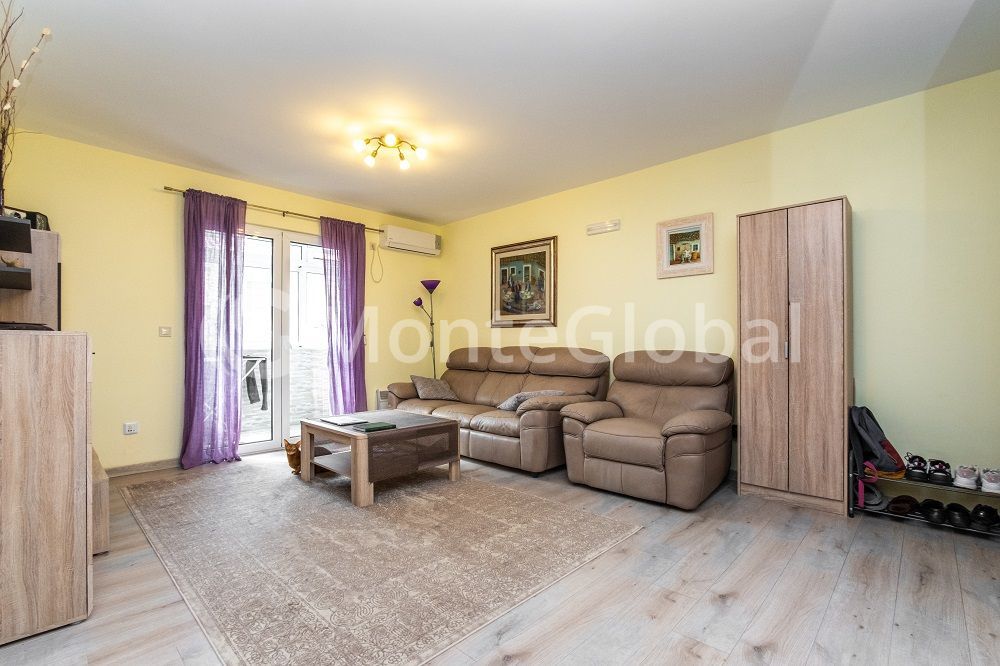 Flat in Becici, Montenegro, 64 m² - picture 1