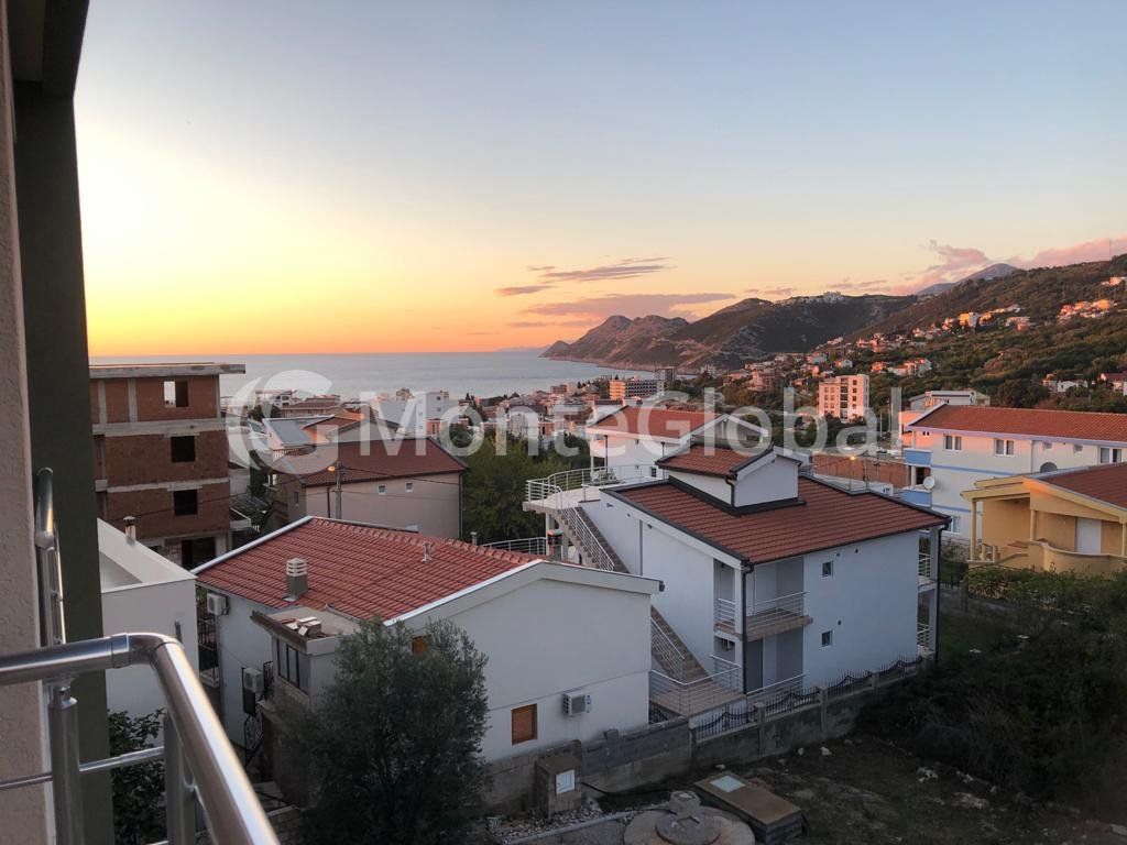Appartement à Dobra Voda, Monténégro, 44 m² - image 1