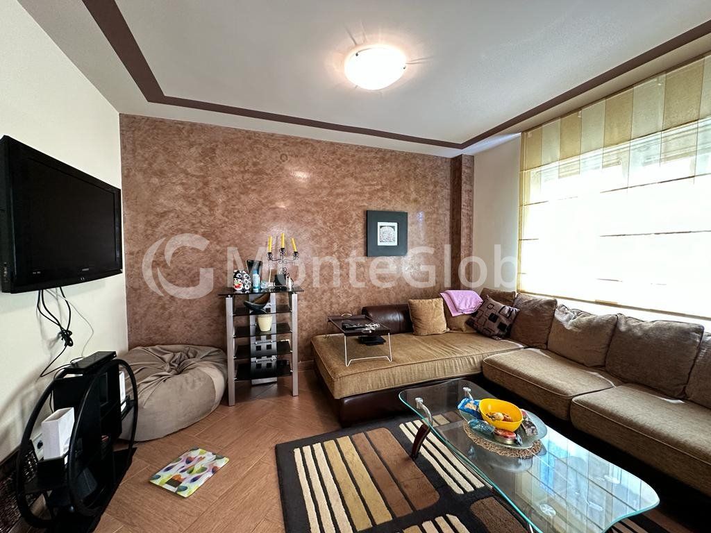 Flat in Becici, Montenegro, 56 m² - picture 1