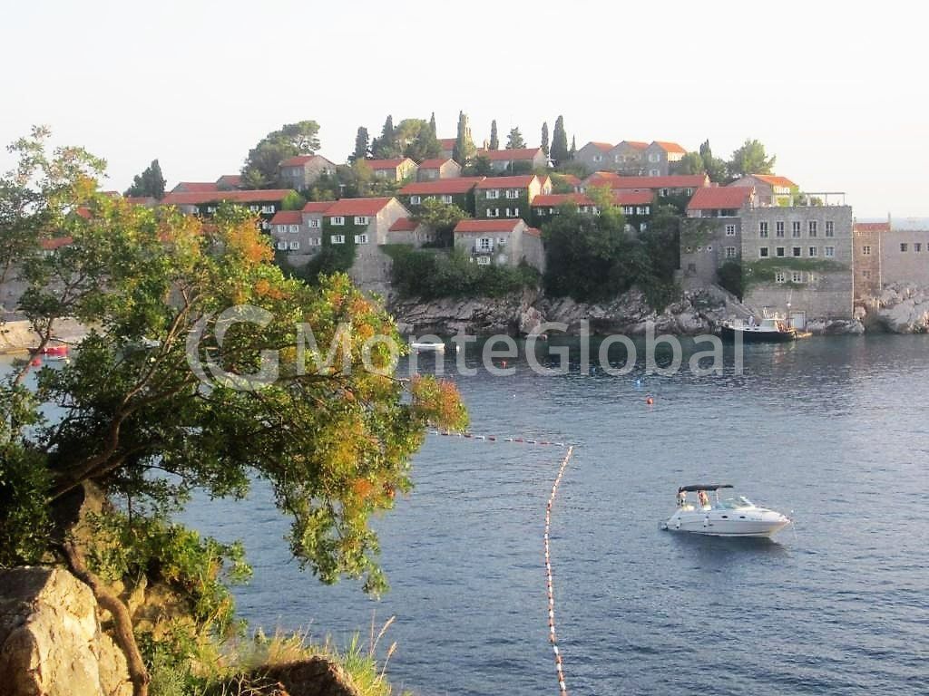 Casa en Sveti Stefan, Montenegro, 385 m² - imagen 1