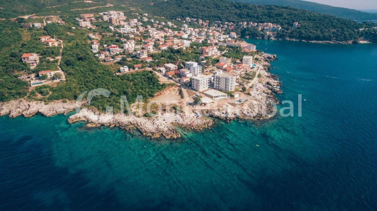 Casa Utekha, Montenegro, 400 m² - imagen 1