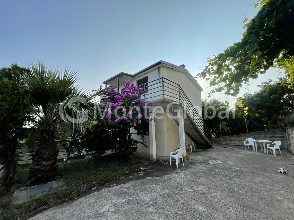 Casa en Sutomore, Montenegro, 122 m² - imagen 1