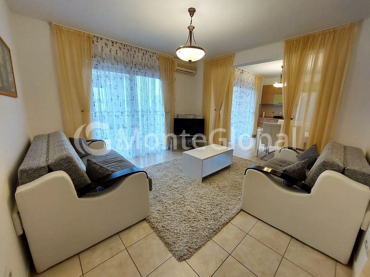 Piso en Becici, Montenegro, 57 m² - imagen 1