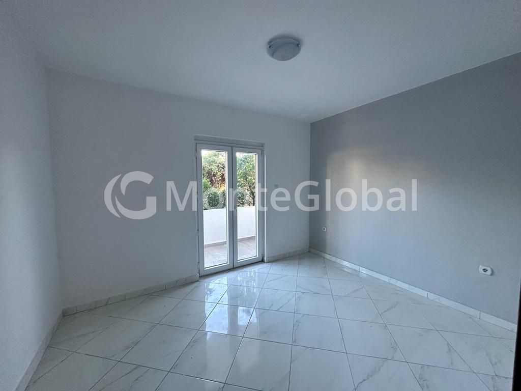 Piso en el Bar, Montenegro, 31 m² - imagen 1