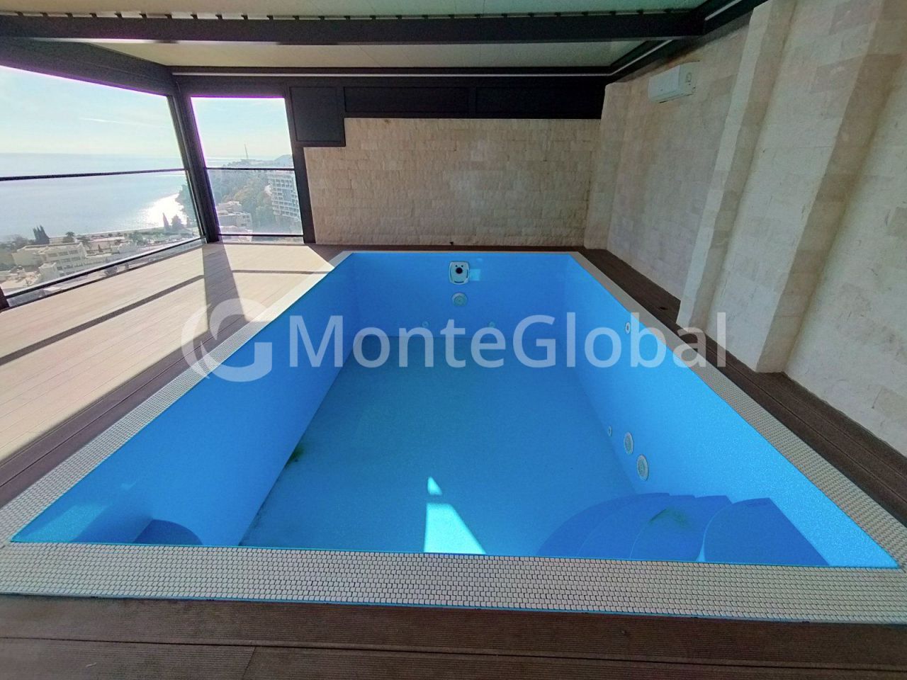 Wohnung in Becici, Montenegro, 300 m² - Foto 1