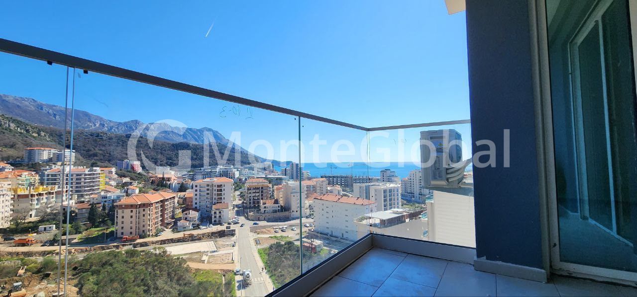 Piso en Becici, Montenegro, 58 m² - imagen 1