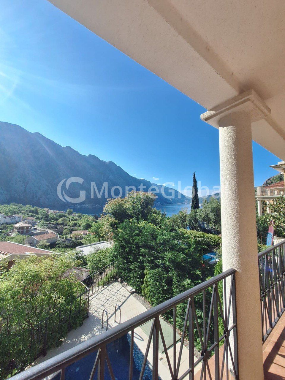 Piso en Kotor, Montenegro, 150 m² - imagen 1