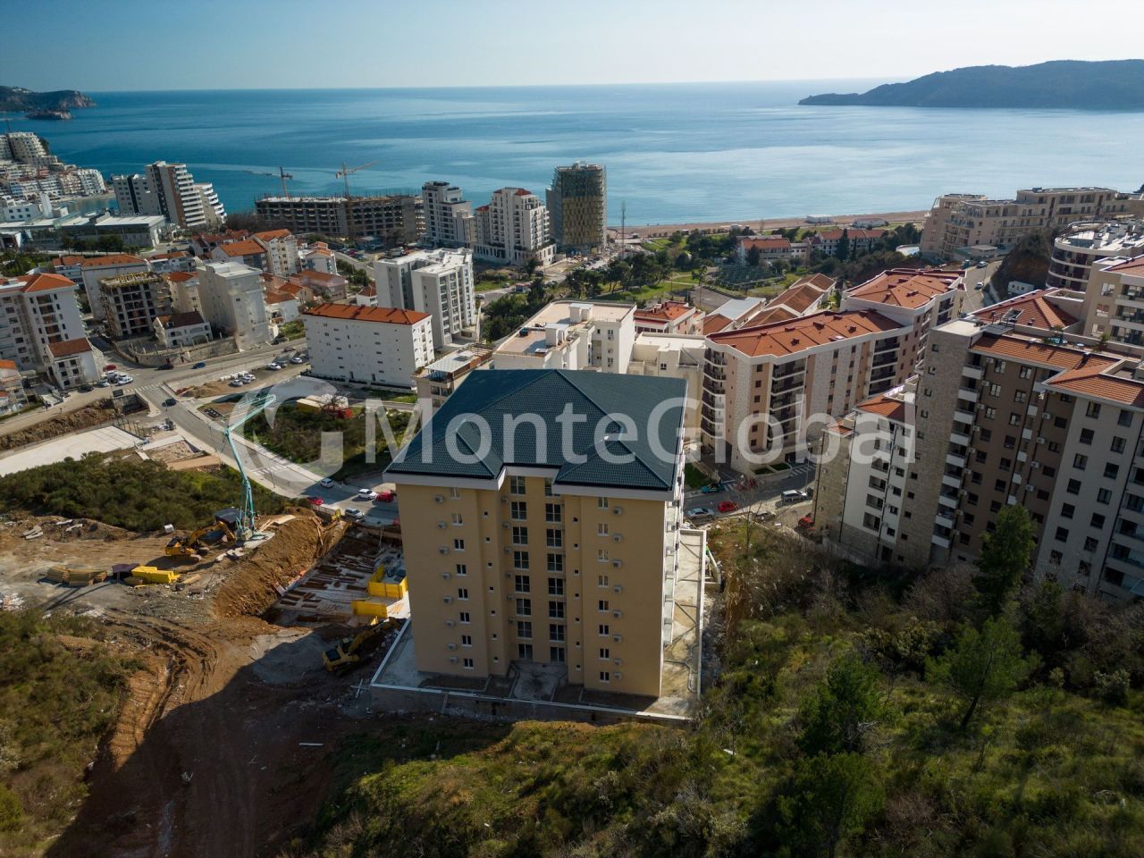 Piso en Becici, Montenegro, 32 m² - imagen 1