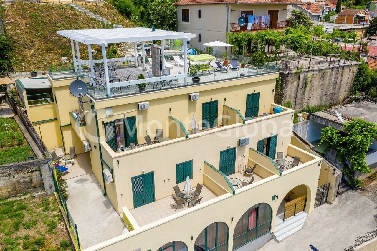 Haus Herceg Novi, Montenegro, 436 m² - Foto 1