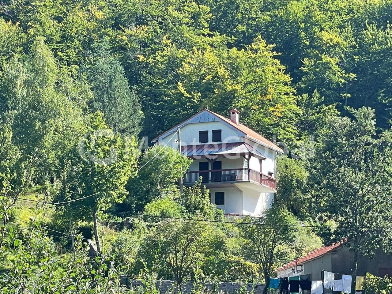 Haus in Cetinje, Montenegro, 110 m² - Foto 1