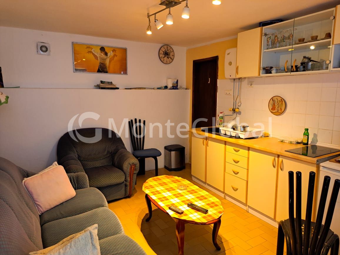 Casa en Sutomore, Montenegro, 45 m² - imagen 1