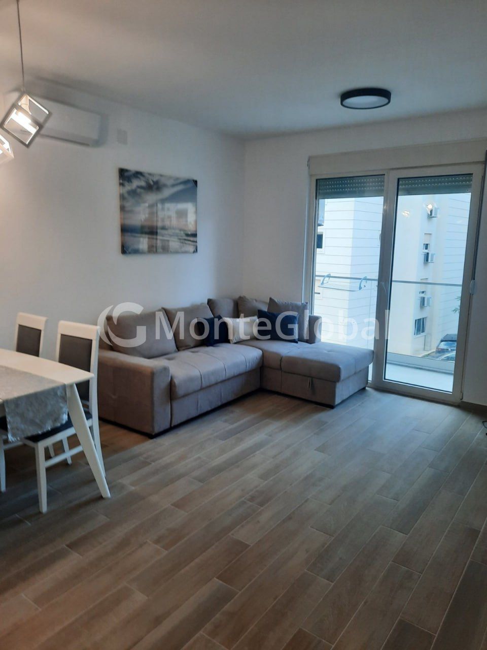 Appartement à Becici, Monténégro, 48 m² - image 1