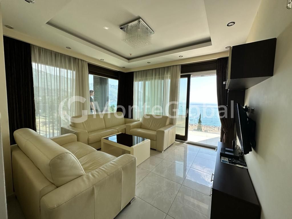 Wohnung in Becici, Montenegro, 89 m² - Foto 1