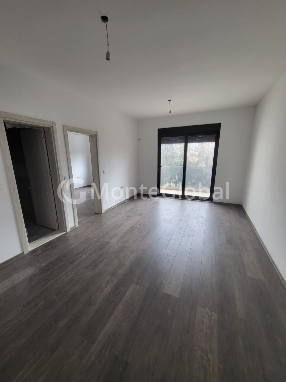 Flat in Ulcinj, Montenegro, 48 m² - picture 1