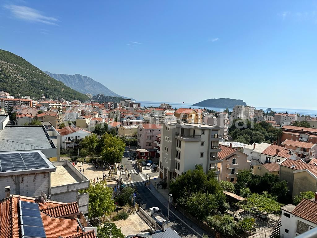 Wohnung in Budva, Montenegro, 140 m² - Foto 1
