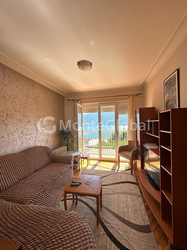 Piso Herceg Novi, Montenegro, 70 m² - imagen 1
